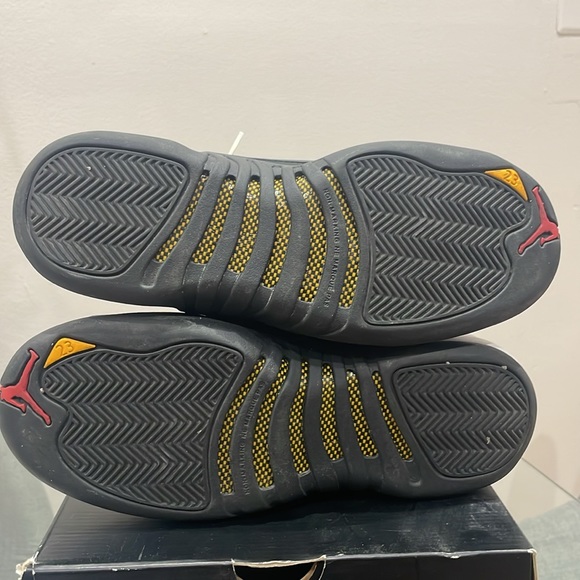 Jordan 12 Taxi - Picture 4 of 6